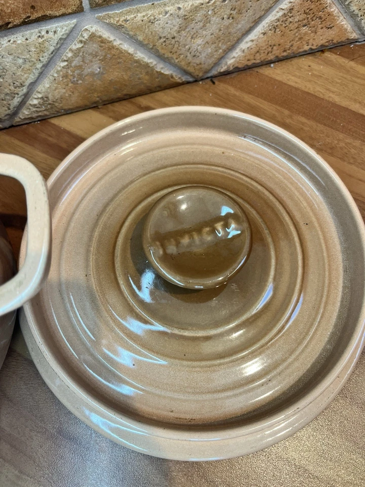 Invicta French Cast Iron Cooking Pot Beige Homeware Vintage Kitchenware Metal - Image 3 of 4