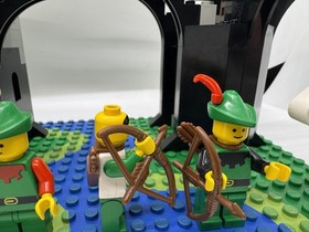 LEGO Castle: Forestmen's Crossing (Set 6071) 100% Complete w/ instructions 