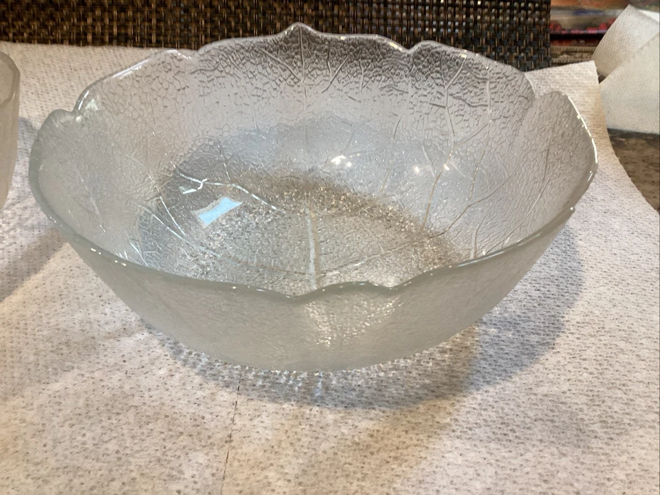 2 Arcoroc 法国 Aspen 7 英寸汤沙拉圆形碗叶浮雕玻璃 4 件套 Avail — 第 4/4 张图片