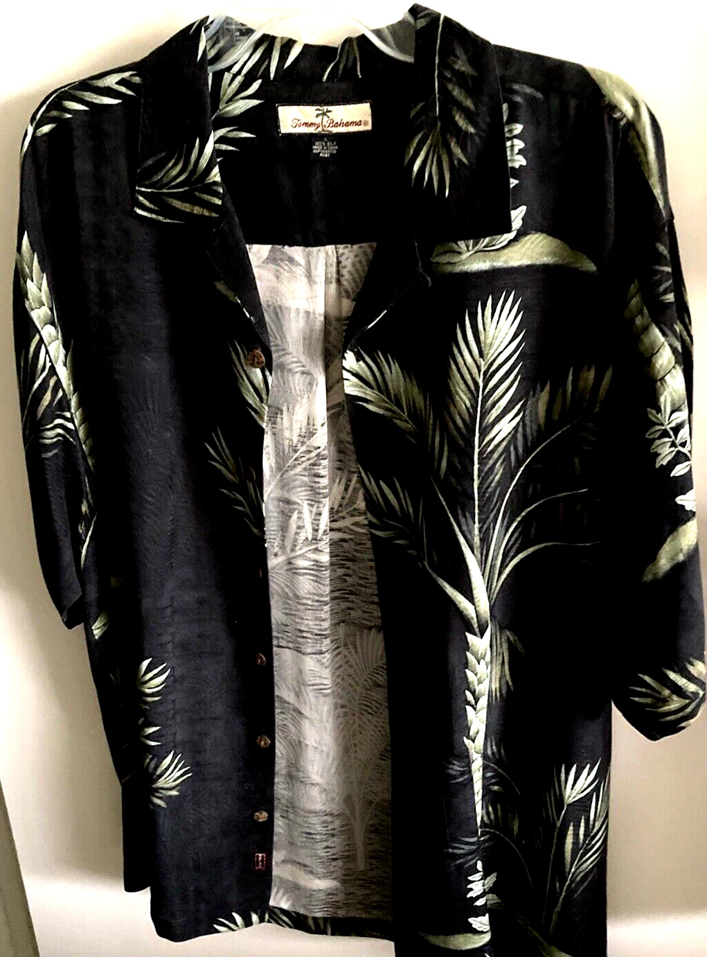Tommy Bahama Black Silk Shirt Men's Size Large Tropical Palm Leaf