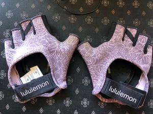 workout gloves lululemon
