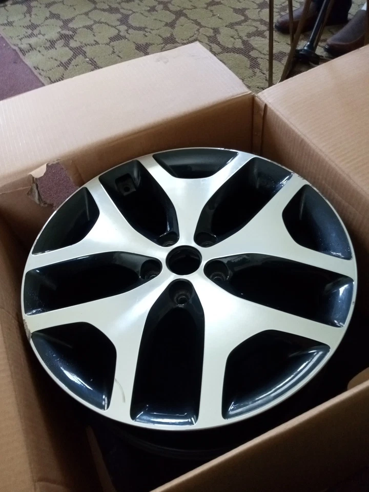Dos llantas Kia Sportage 2019 19 pulgadas 7,5 Foto 4 de 4