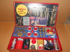 A C GILBERT MASTER BUILDER ERECTOR SET WITH SOUNDS EFFECTS 10093 INVENTORIED