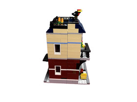 LEGO Creator 3-in-1: Bike Shop & Caf&eacute; (31026) | Complete w/ Minifigs & Manuals