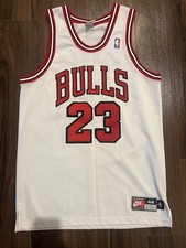 Ultimate Chicago Bulls Collector and Super Fan Gift Guide  48