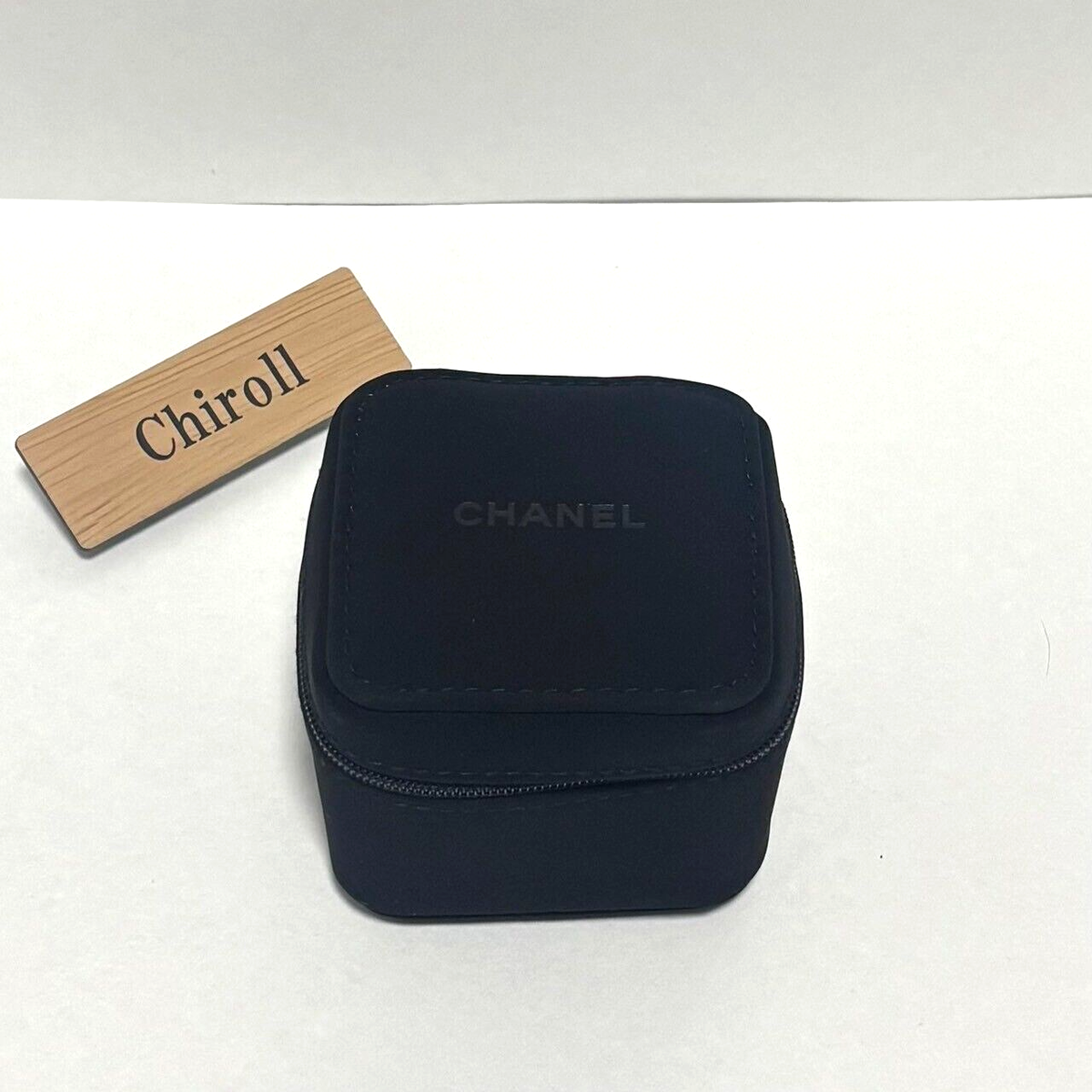 Chanel Watch Case Soft Pouch Box Travel Black Not for Sale  display picture 3