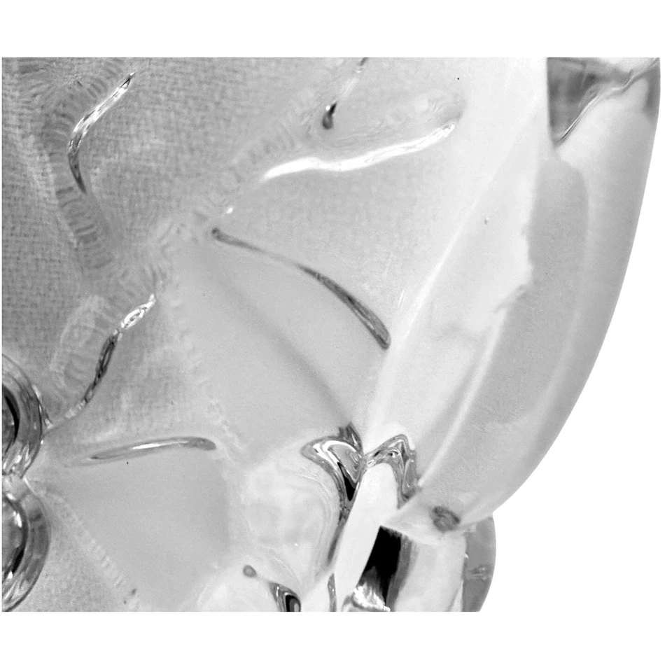 Plato de vidrio redondo Mikasa "Carmen" de 12 1/8" de diámetro esmerilado floral/alivio de bayas Foto 4 de 4