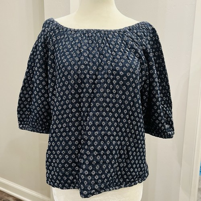 #ad #ad Universal Thread top on off shoulder large navy $5.50