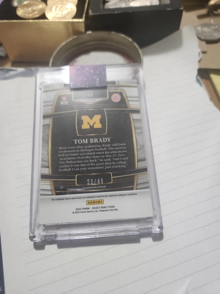 2022 Panini Select Draft Picks - Concourse Tom Brady #32 Red Lazer Prizm - Image 4 of 4