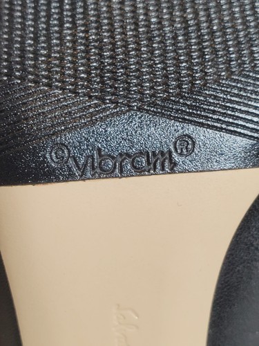 Salvatore Ferragamo Black Leather Bow Pointed Toe Pumps Vibram Women's US 6.5 C - Picture 13 of 15