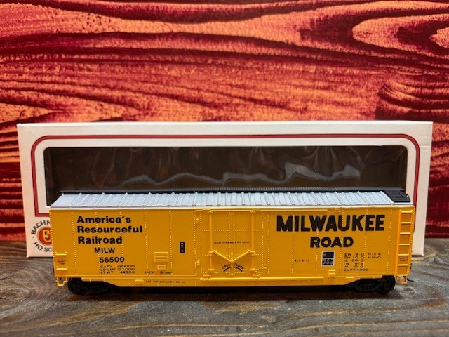 Bachman HO 51’ Box Car Milwaukee Road #76036