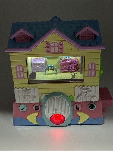 Mattel Pixel Chix yellow house 2000s interactive game Powers on With Issues Read