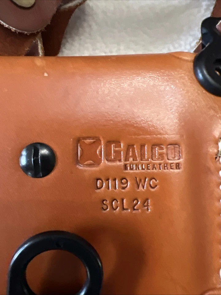 Galco Shoulder Vertical Holster V202 with Two Mag Pouch SCL24 L109 WC - Image 4 of 4