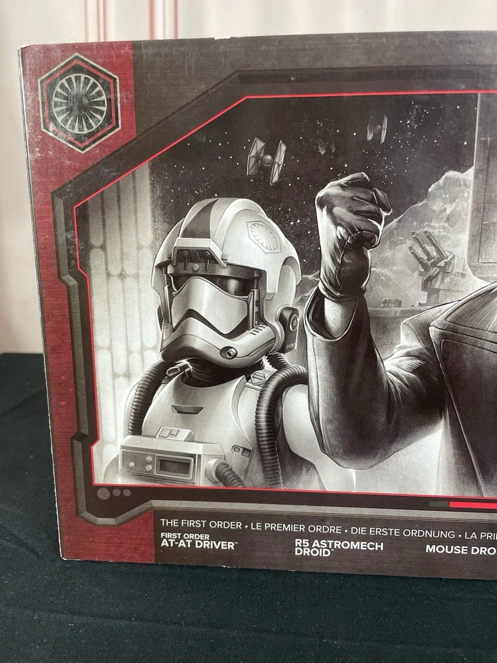 Star Wars Serie Negra 6" El Primer Orden Paquete de 4 Figuras Parques Disney Exclusivas Foto 2 de 4