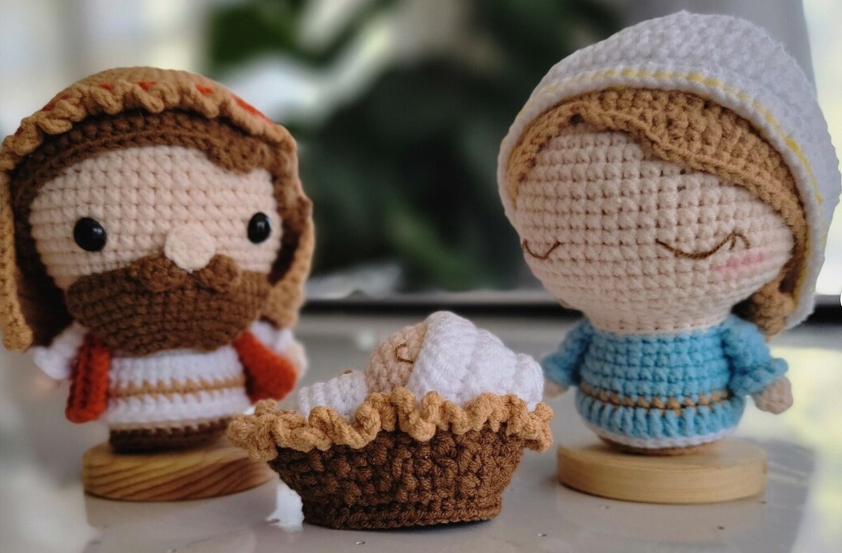 Baby knit babushka andmary