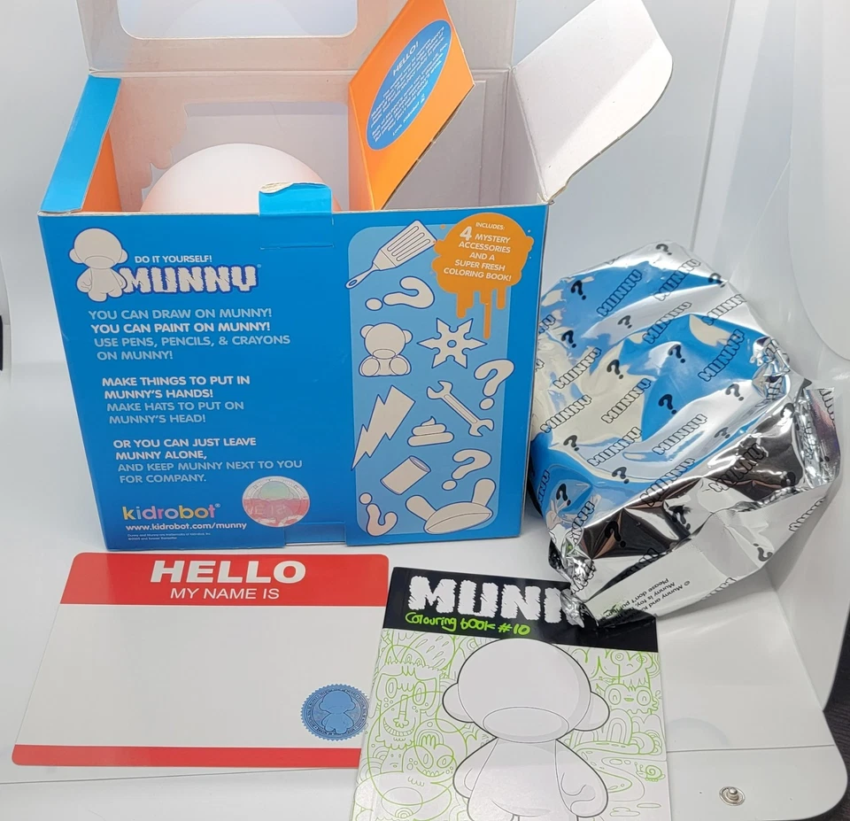 DIY Kidrobot 8" Munny White Blank Customize Do It Yourself Accessories Vinyl Art - Image 2 of 4