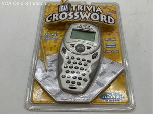 Radica TV Trivia Crossword Handheld Electronic Game Model 8066 Vintage 1999 New