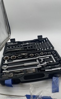 Assorted Chrome Vanadium Steel Ratchet Extension Socket Wrench Set With Case