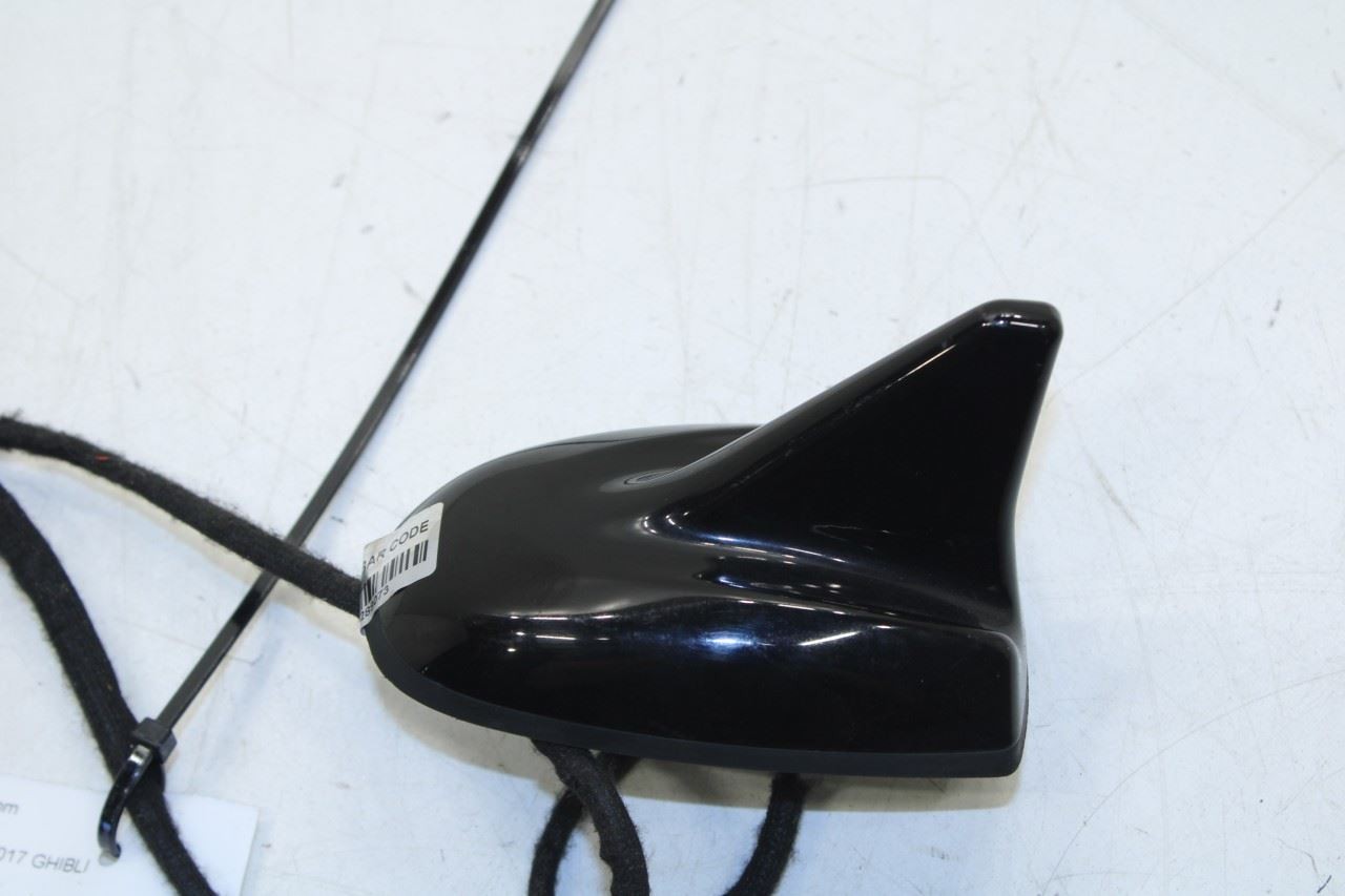2017-2021 Maserati Ghibli Rear Roof Exterior Shark Fin Antenna 670076131 OEM