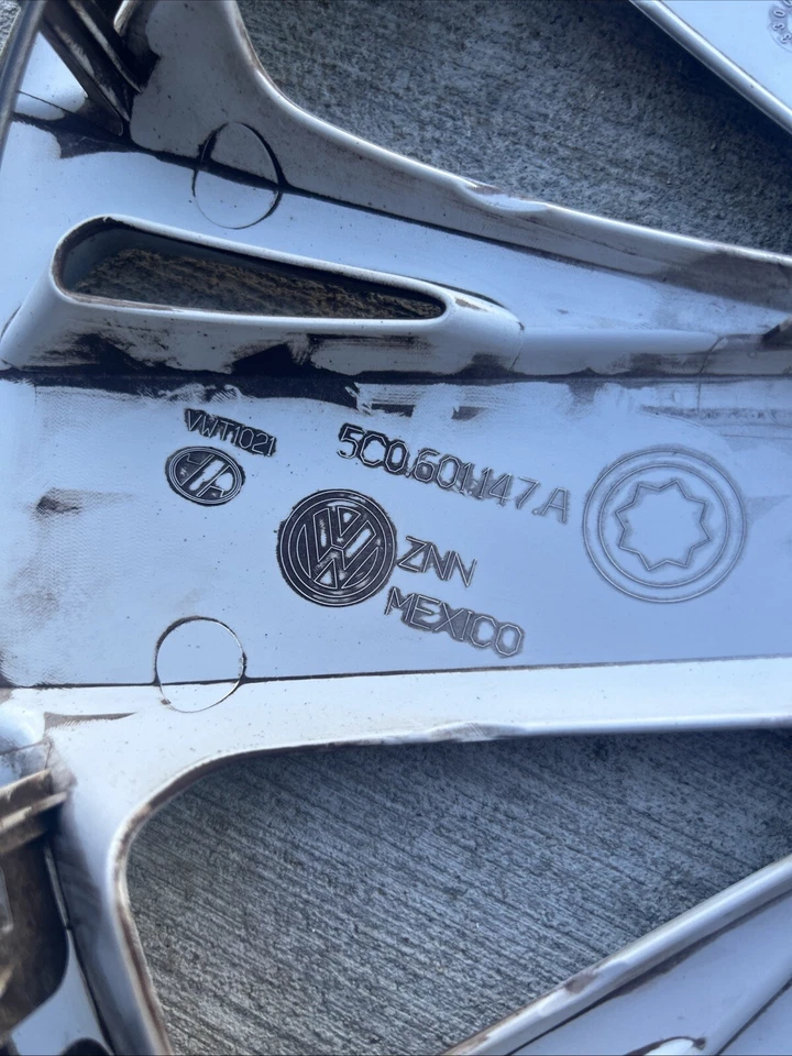 Б/у колпак колеса с 9 спицами для Volkswagen Jetta 2015-2016 годов выпуска PA66-MD15 - Изображение 4 из 4