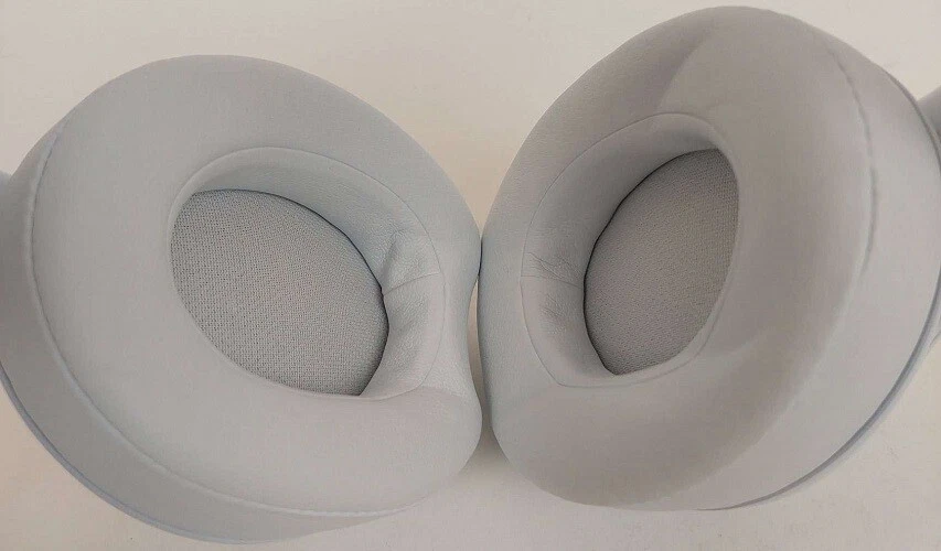 Beats Dr. Dre Studio 2 Noise Cancelling Headphones White RRP 500.00 lot H1615, photo 4 of 5