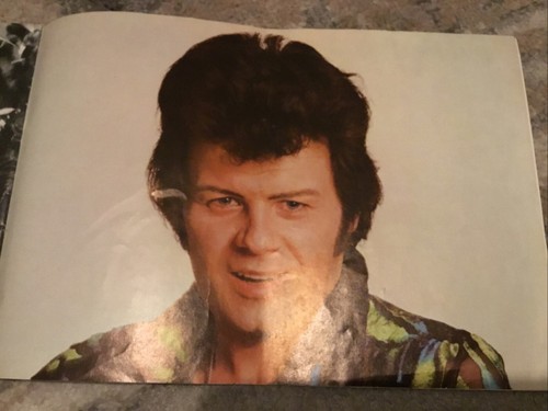 Gary Glitter ‘ Yours’ Concert Program Original 70 s. - Imagen 3 de 7