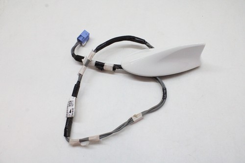 2019 TOYOTA CAMRY SHARK FIN ROOF ANTENNA WHITE 040 OEM 18 19 - Picture 2 of 6