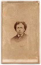 ANTIQUE CDV CIRCA 1860s G.N. GRANNISS HANDSOME YOUNG MAN IN SUIT WATERBURY CT.