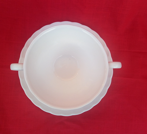 Wedgwood CANDLELIGHT. Soup Cup and Saucer - Picture 2 of 4