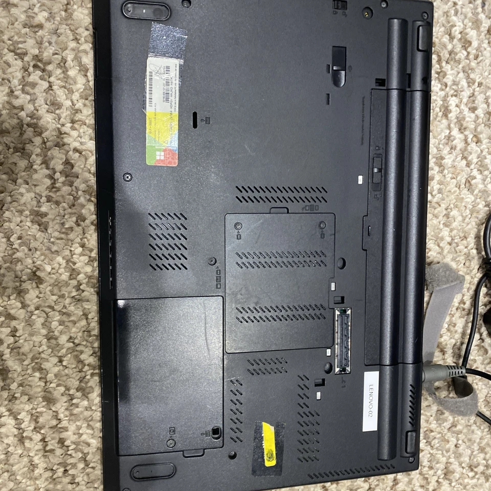 Lenovo ThinkPad T530 complete spares or repairs - Image 3 of 3