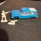 LESNEY MATCHBOX No.42 STUDEBAKER LARK WAGONAIRE WITH ORIGINAL HUNTER & DOG