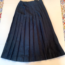 Lands  End Skirt Girls 8 Navy Pleated Adjustable Waist Uniform School 27.5"