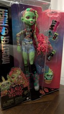  Monster High Venus McFlytrap G3 Fashion Doll+ Pet Chewlian HRP81 NEW