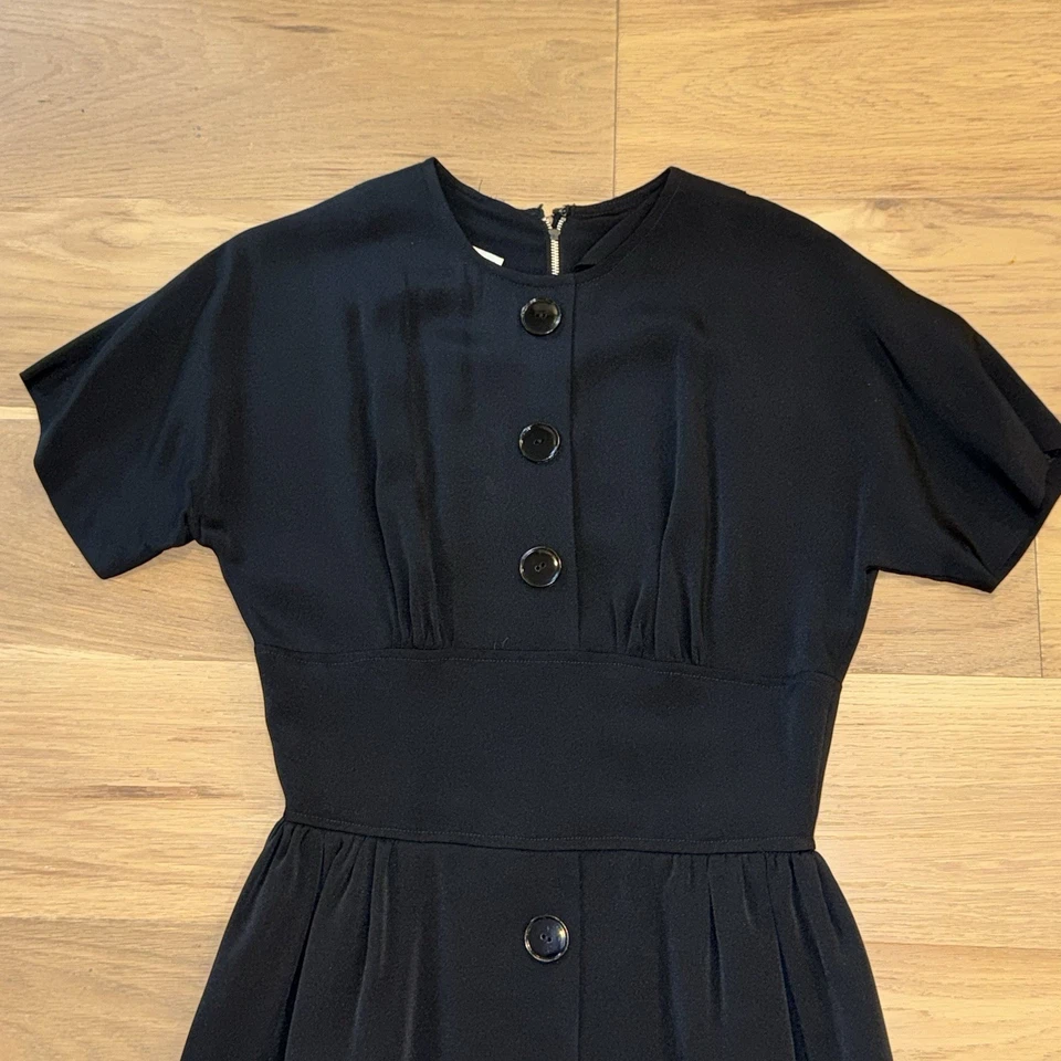 "Vestido Negro Vintage Botón Delantero Manga Corta 42"" Alto y Elegante Denver Pequeño" Foto 3 de 4