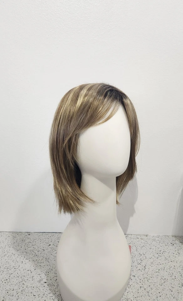 Peluca bob en capas Heather by Estetica Designs RH12/26RT4 Foto 2 de 4