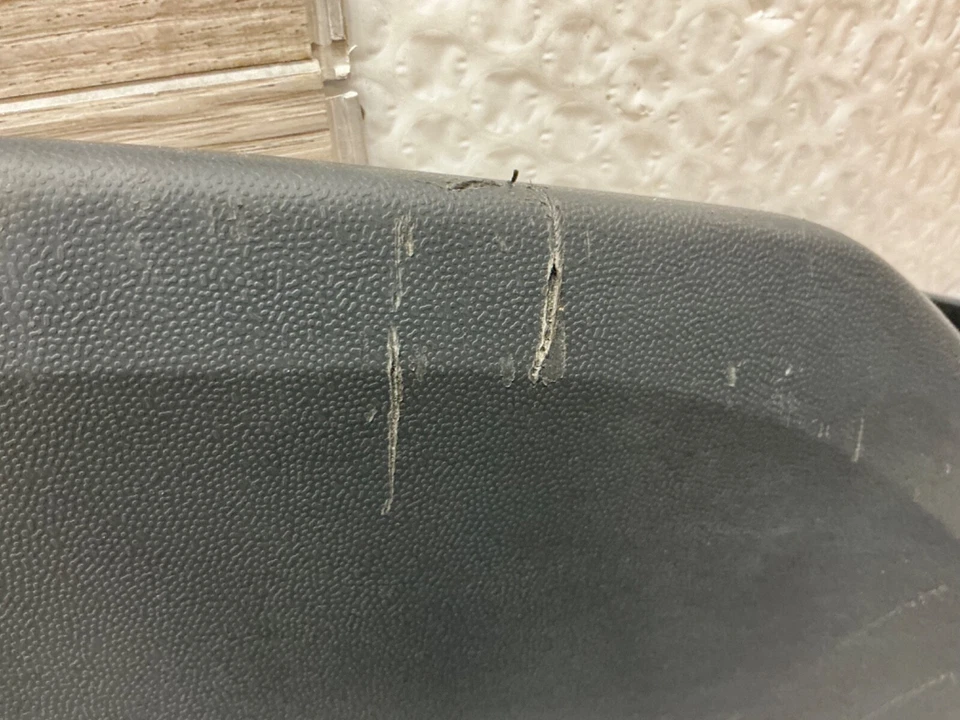 21-24  VOLKSWAGEN ID.4 FRONT LOWER BUMPER TRIM OEM 11K.807.532 - Image 3 of 4