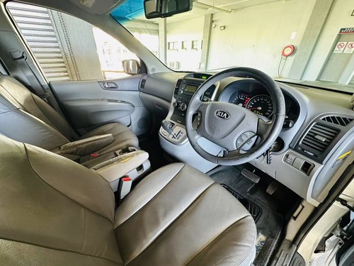 2013 Kia Grand Carnival SLi Auto MY14 EASY FINANCE 02 9479 9555 - Picture 10 of 24