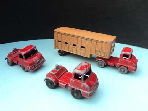 MATCHBOX LESNEY THAMES TRADER CABS x 3 AND A  JENNINGS CATTLE TRUCK
