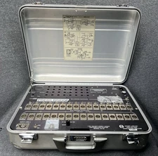 Opamp Labs VA-32 Press Bridge 1x32  Audio Splitter Distribution Amplifier