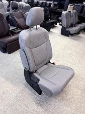21-25 Toyota Sienna Second Row Seat Right Side From 8 passenger Gray Cloth