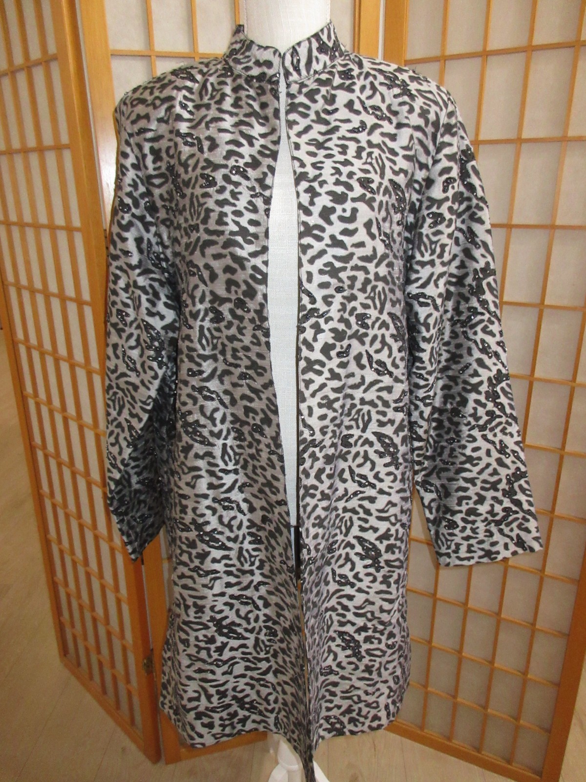 Tunique Nights VTG Silk Silver/Blk Animal Print LIned Evening Coat XL