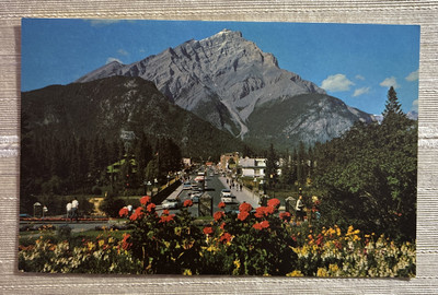 Banff Main Street & Cascade Mountain, Alberta Canada VTG Postcard. Chrome UNP