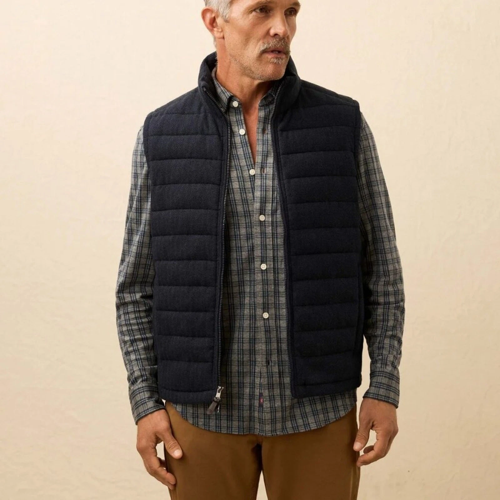 NWOT Faherty Teton Valley Quilted Insulated Vest in Navy Heather M