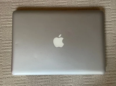 Apple MacBook Pro 13" 2011 · i7 · 8GB · 500GB