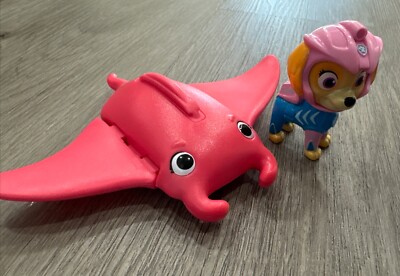 Spin Master Paw Patrol Aqua Pups Skye & Manta Ray Action Figure Complete Set Toy
