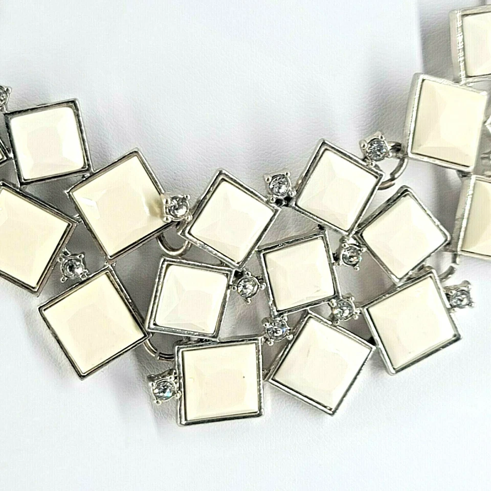 LOFT Blanco Geométrico Cuadrado Tono Plata Babero Distintivo Collar 24" Foto 4 de 4