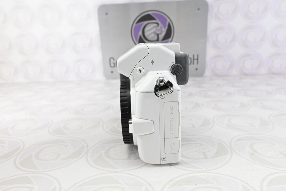 Nikon 1 V2 Gehäuse in Weiß - Mit 12963 Klicks - #GT24 - 12 Monate Gewährleistung - Bild 4 von 4