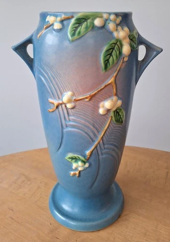 Roseville Pottery Blue & White Snowberry 10" Vase c. 1947 IVI-10