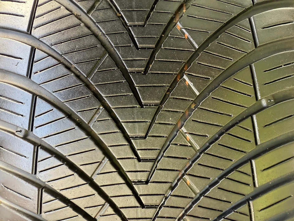 4 Ganzjahresreifen Kumho Solus 4S HA32 235/55 R19 105 W SUV 270 km/h - Bild 2 von 4