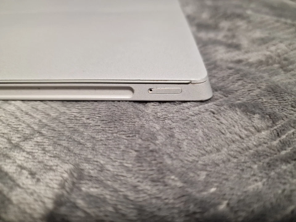 Microsoft Surface 3 64GB, LTE , WLAN, 10,8 Zoll Tablet - Silber - Bild 3 von 4